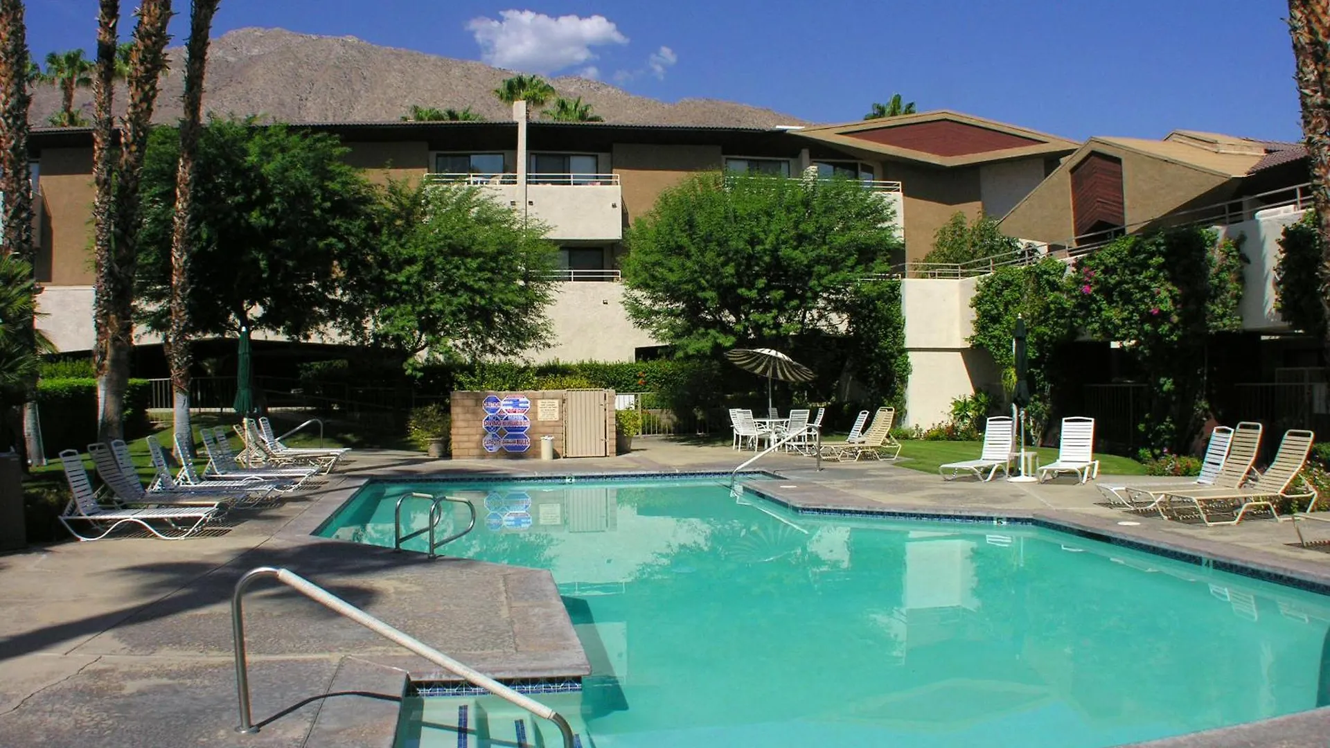 Dom wakacyjny Biarritz Mirage - 1Br Downtown Condo Palm Springs